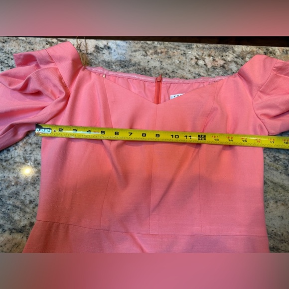 ✨ NWT Trina Turk Pink Puff Sleeve Sheath Dress | Size 6 | $378 Retail ✨.Lined - Picture 5 of 14